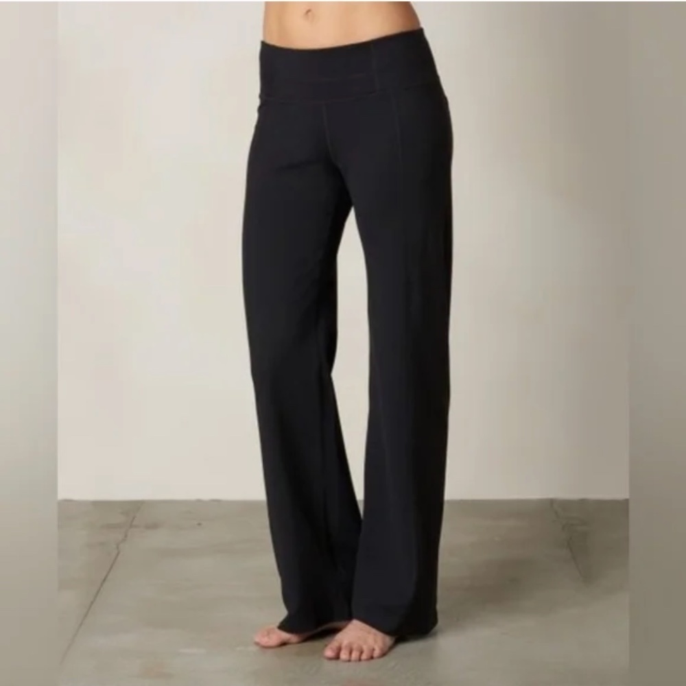 prAna Julia Short Inseam Yoga Pant Black X-Small EUC!
